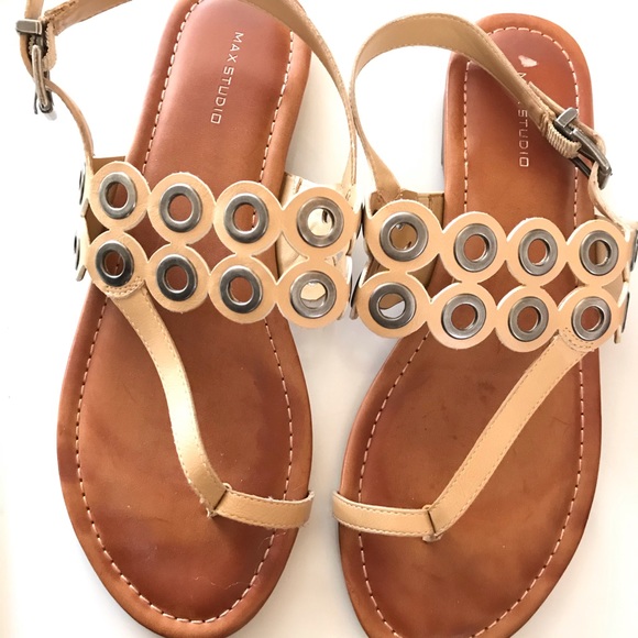 max studio sandals